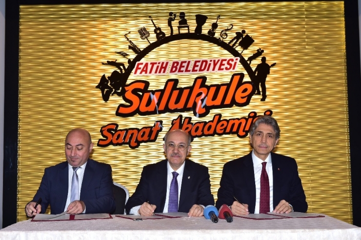 Sulukule Sanat Akademisi İle İtü Türk Musikisi Devlet Konservatuvarı Arasında Eğitim Protokolü