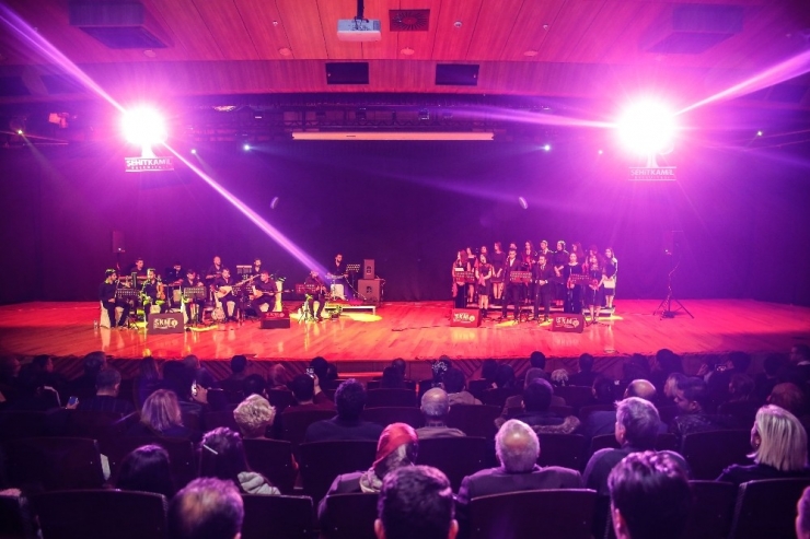 Konservatuarlı Genç Sesler Kurtuluş Günü İçin Sahne Aldı