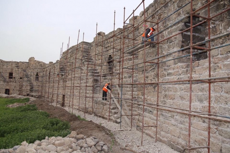 Payas Kalesi Restore Ediliyor