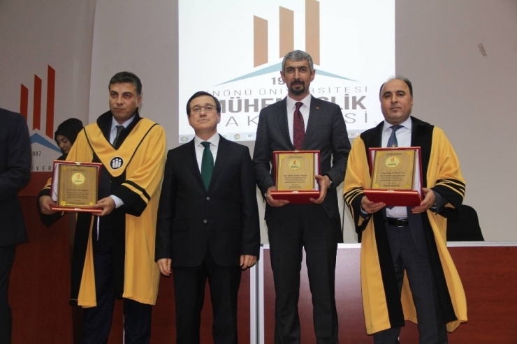 Mühendislik Fakültesinin Kuruluşunun 30. Yılı Kutlandı