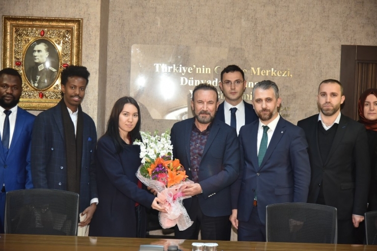 Kocaeli Uluslararası Öğrenciler Derneği’nden Başkan Doğan’a Ziyaret