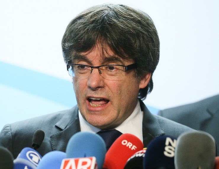 Puigdemont, İspanya’ya Görüşme Çağrısında Bulundu