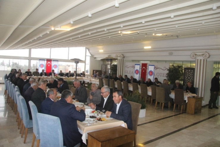 Vali Tekinarslan Köy Muhtarlarıyla Bir Araya Geldi