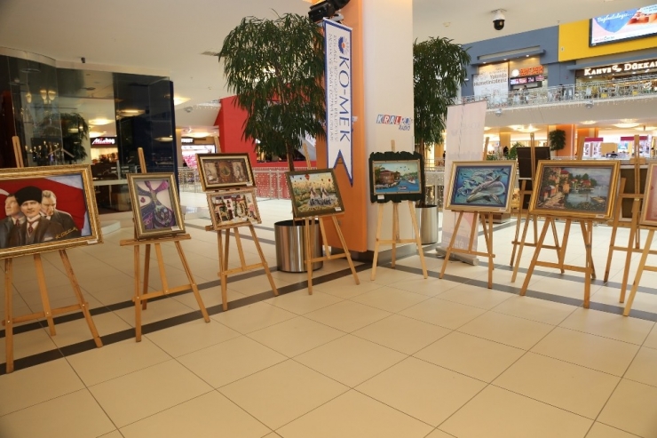 Ko-mek’in Üç Boyutlu Resim Sergisine Büyük İlgi