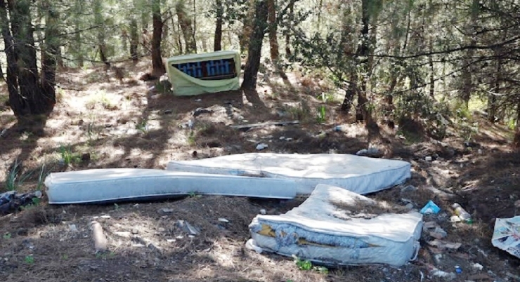 Marmaris Ormanları Çöplüğe Döndü