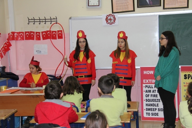 Oynayarak İngilizce Öğrendiler