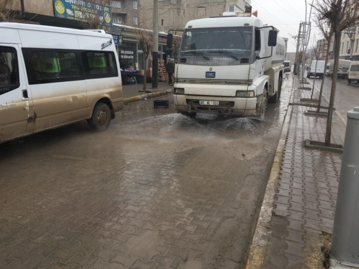 Cadde Ve Sokaklar Temizlendi