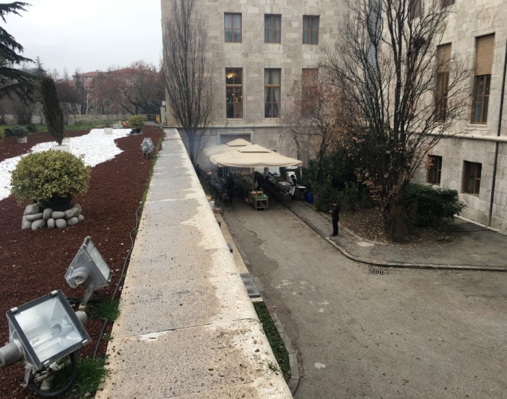 Tbmm’de Bütçe Görüşmeleri Sonunda Vekillere Hamsi İkram Edilecek