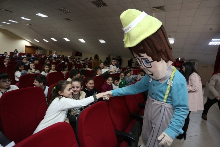 Çocuklar Toplu Ulaşım Kurallarını Öğreniyor