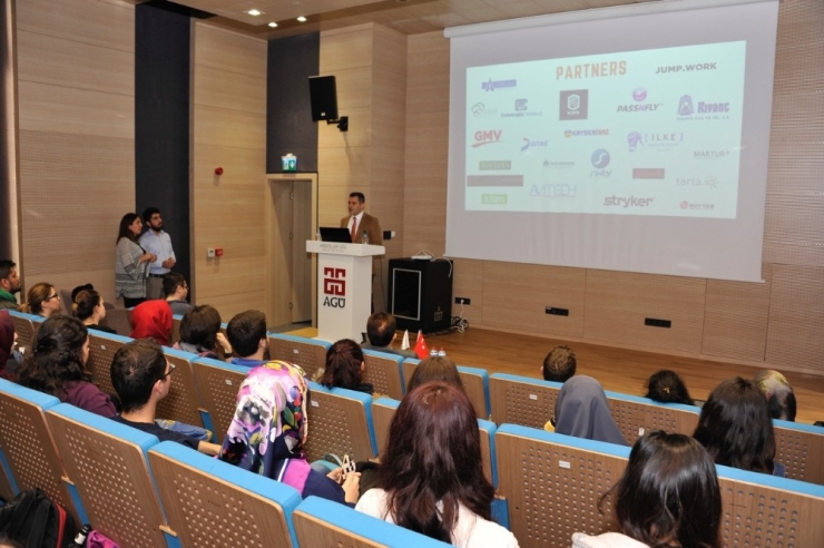 Agü’de Staj Deneyimi Günü Etkinliği Düzenlendi