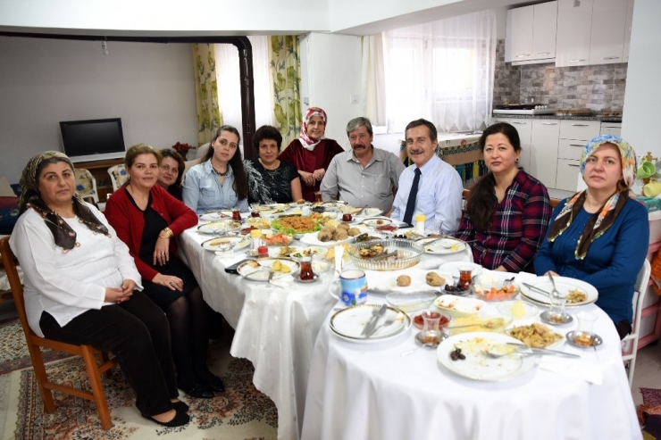 Başkan Ataç Ev Ziyaretlerine Devam Ediyor