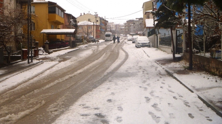 Bilecik’e İlk Kar Yağdı