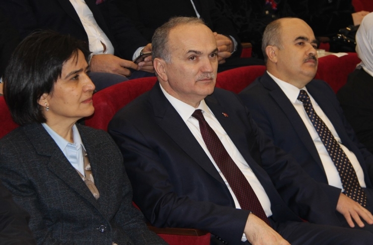 Bakan Özlü, "Türkiye, Dünya Çapında Büyüme Rekoru Kırdı"