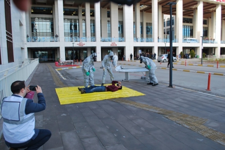 Edirne’de Gerçeğini Aratmayan Tatbikat