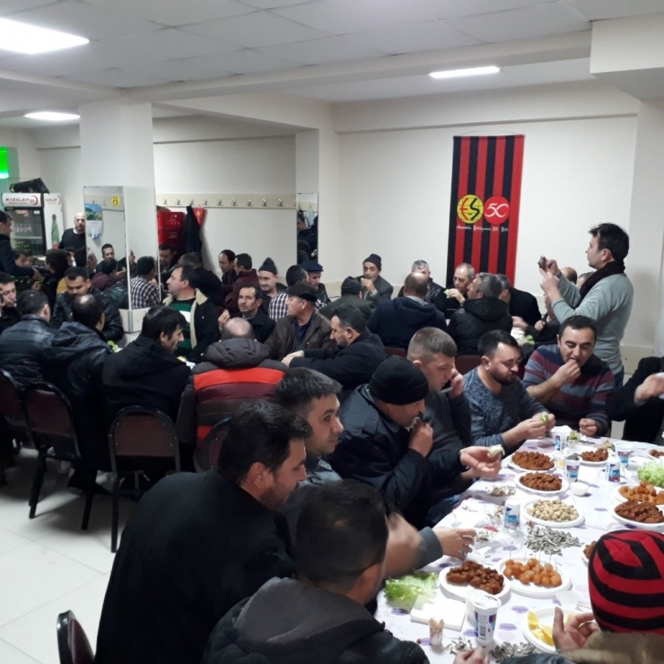 Karavenliler Dayanışma Gecesinde Bir Araya Geldiler