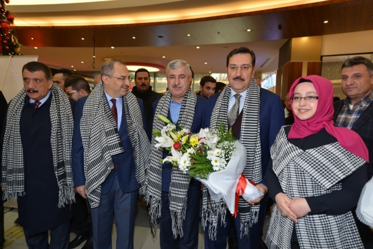 Bakan Tüfenkci Malatya’da Sergi Açılışına Katıldı