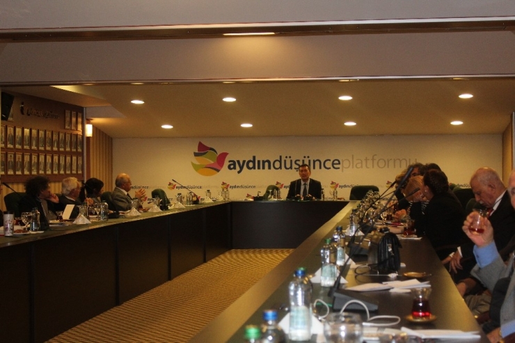 Prof. Dr. Ziya Selçuk: “Eğitim İnsandan Beslenen Bir Kurum Olmaktan Çıktı”