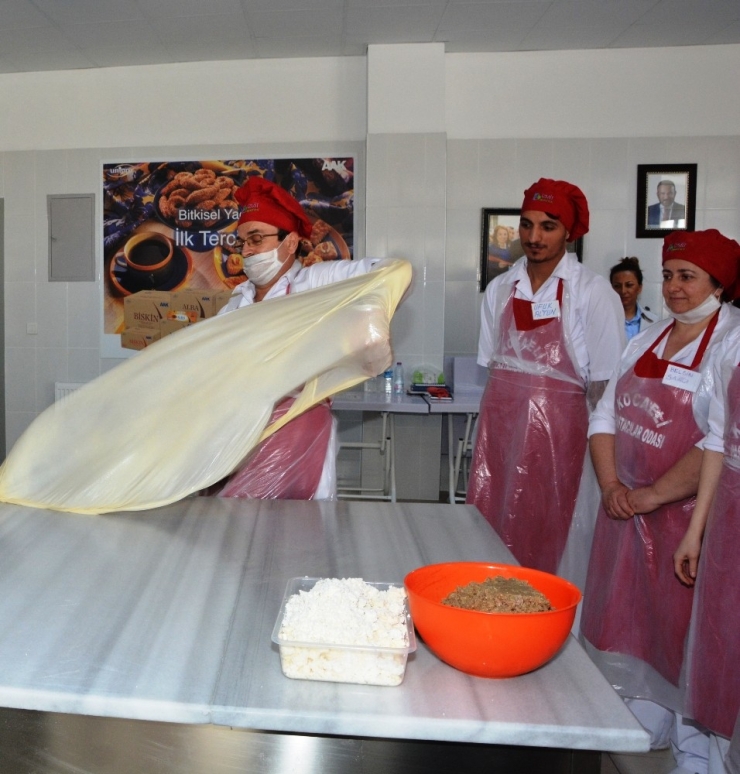 Bu Okul Kursiyerlerini İş Sahibi Yapıyor