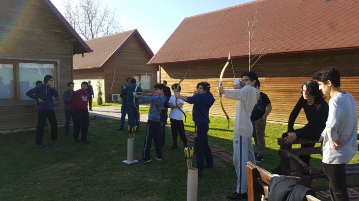 Gençlerin Tercihi Kartepe Gençlik Kampı