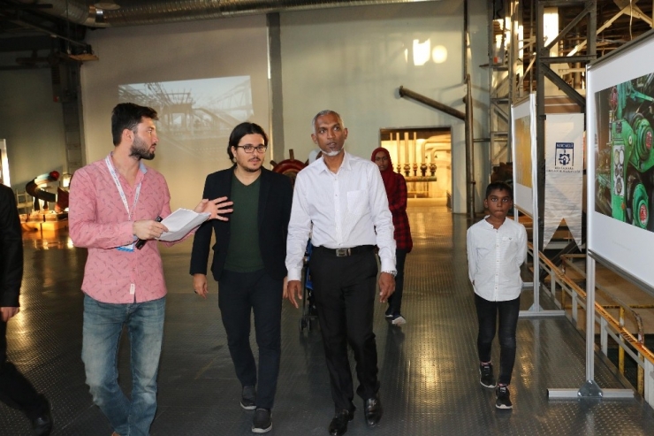 Maldivli Bakan Seka Kâğıt Müzesi’ni Gezdi