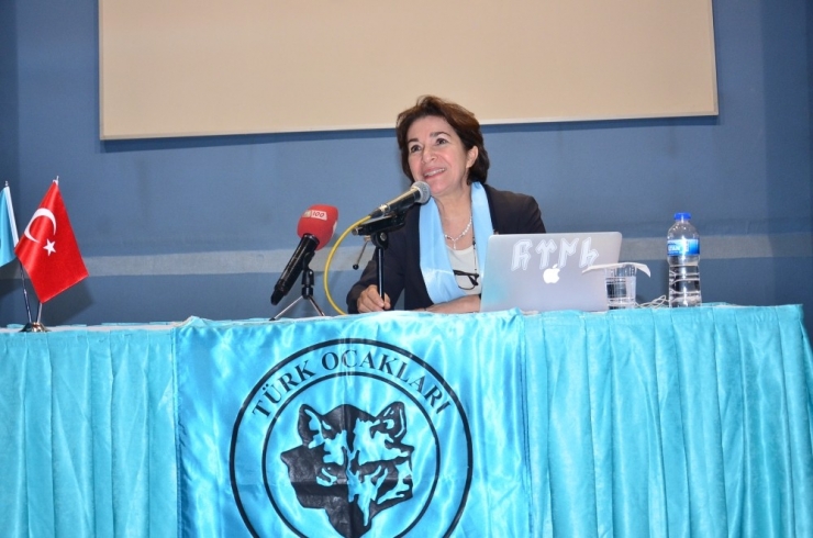 ‘Menopoz Öncesi Ve Sonrası Kadın Sağlığı’ Konferansı İle Kadınlar Bilgilendirildi