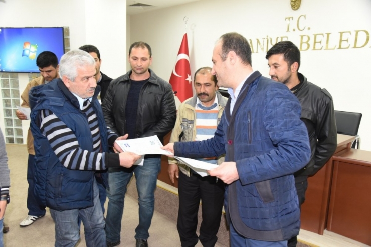 Ev Ve Süs Hayvanları Satıcıları Sertifikalarını Aldılar