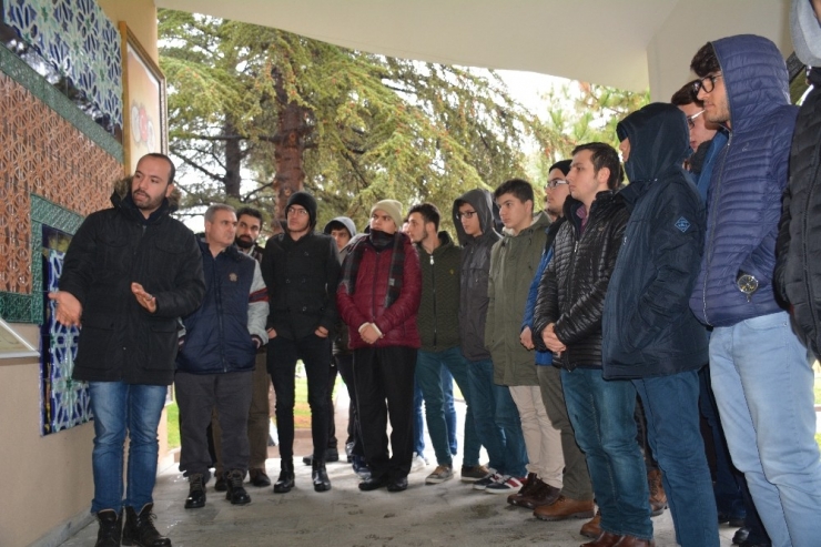 Recep Tayyip Erdoğan Anadolu İmam Hatip Lisesi Öğrencilerinden Bilecik’e Ziyaret