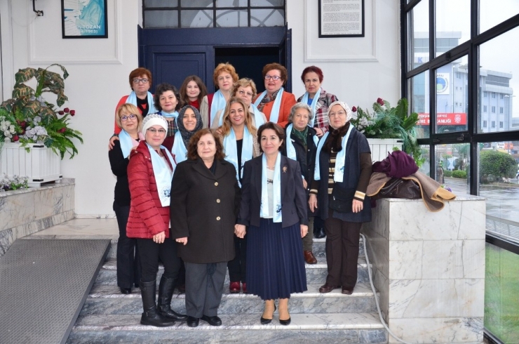 ‘Menopoz Öncesi Ve Sonrası Kadın Sağlığı’ Konferansı İle Kadınlar Bilgilendirildi