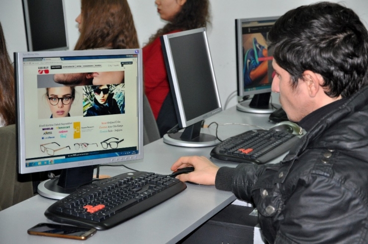 Türkiye’de Ders Verilen Tek E-ticaret Uygulama Laboratuvarı