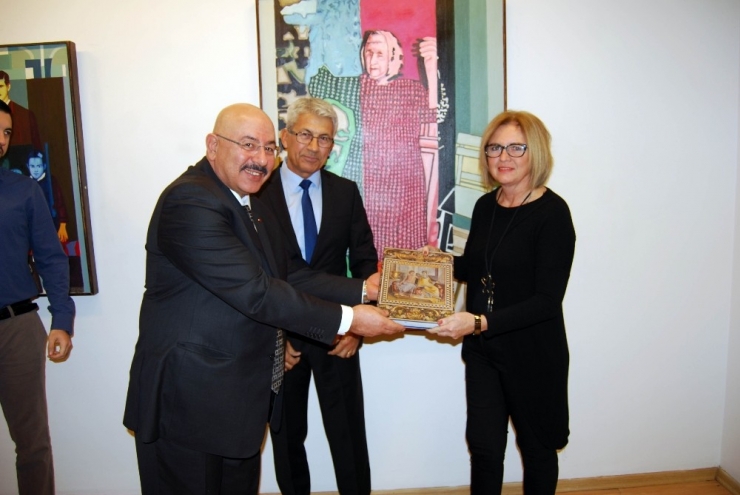 Üzelgeçici Çiftinden “Geçmişten Bugüne” Temalı Sergi