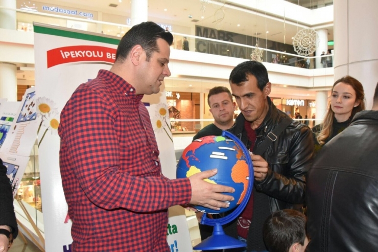 Dokunsal Haritalar Ve Eğitim Materyalleri Sergisi