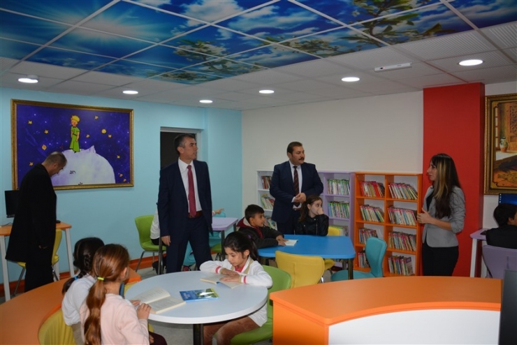 Edremit’te Z Kütüphane Sayısı Gün Geçtikçe Artıyor