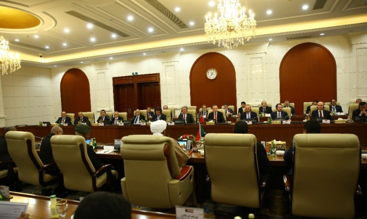 Cumhurbaşkanı Erdoğan, Sudan’da Heyetler Arası Görüşmeye Katıldı