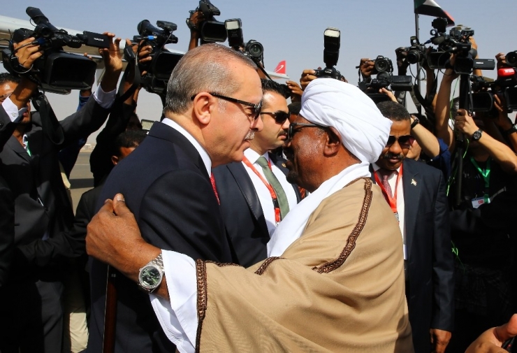Cumhurbaşkanı Erdoğan, Sudanlı Mevkidaşı İle Görüştü