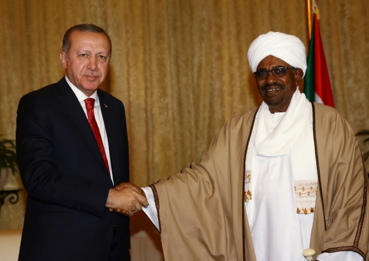 Cumhurbaşkanı Erdoğan, Sudanlı Mevkidaşı İle Görüştü