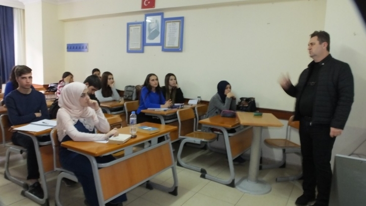 Ücretsiz Üniversiteye Hazırlık Kursları İlgi Gördü