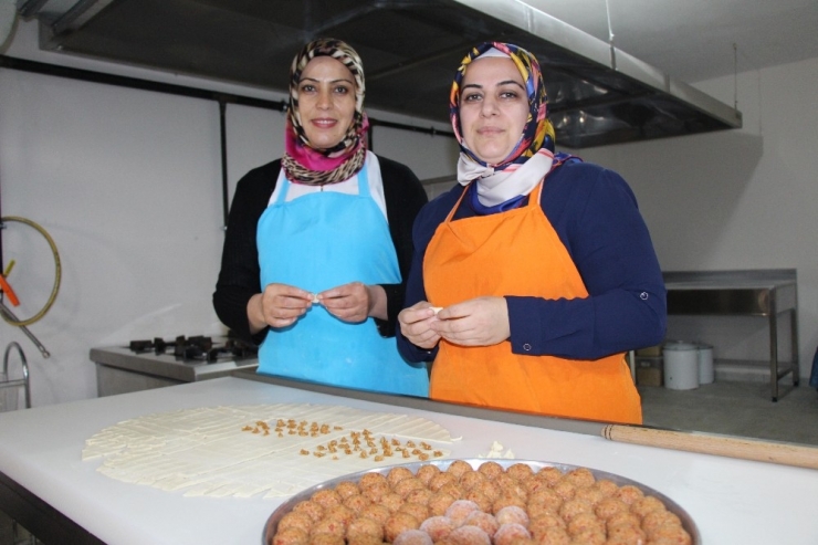 2 Ev Hanımı, Çocukluk Hayalini Kosgeb Desteğiyle Gerçekleştirdi