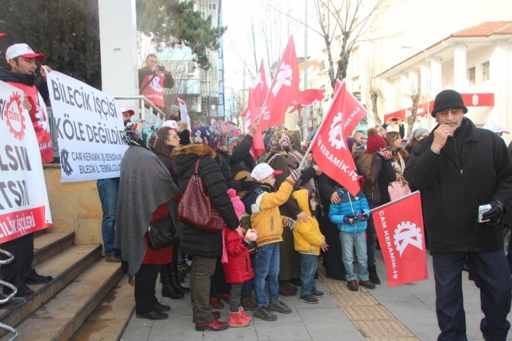 Fabrika İşçileri Aileleriyle Beraber Eylem Yaptı