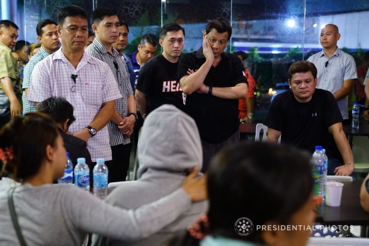 Filipinler Devlet Başkanı Duterte’nin Gözyaşları