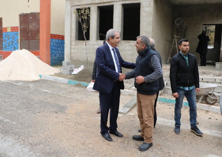 Başkan Demirkol Ulubatlı Muhtar Evi İnşaatını İnceledi