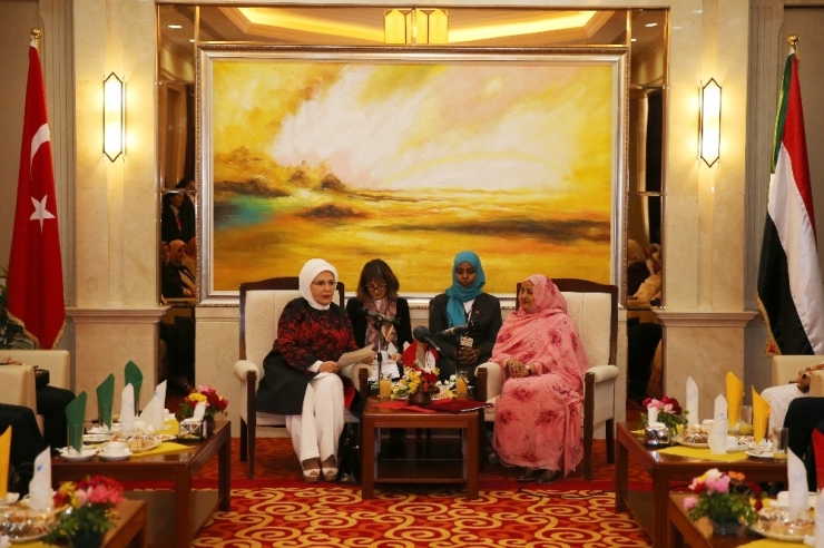 Sudan Cumhurbaşkanı Eşi Widad Babiker, Emine Erdoğan’ı Kabul Etti