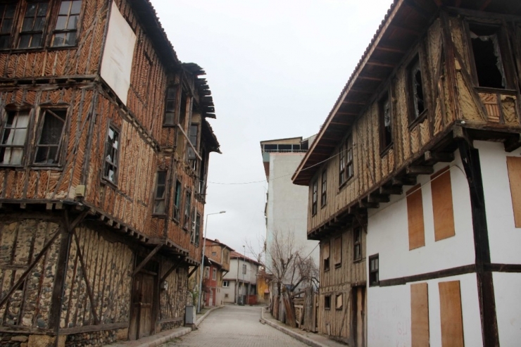 Taşköprü’de 74 Binanın Cephesi İyileştirilecek