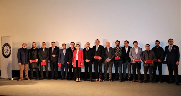 Cumhurbaşkanı Başdanışmanı Topçu: "Ne Mutlu Bu Safta Yer Tutup ’Abd Bu Dünyadan Büyük Değildir’ Diyenlere"