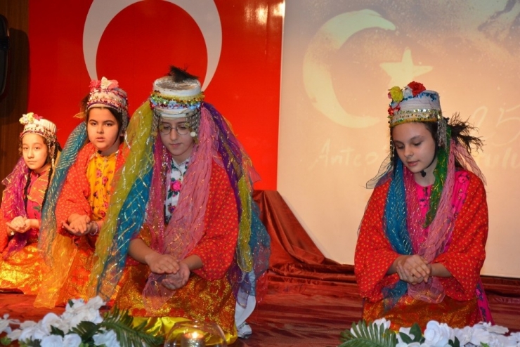 Gaziantep Kolej Vakfında 25 Aralık Kurtuluş Coşkusu