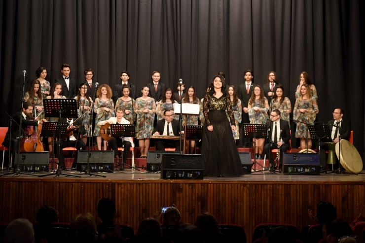 Başkan Ataç Tsm Gençlik Korosu’na Eşlik Etti