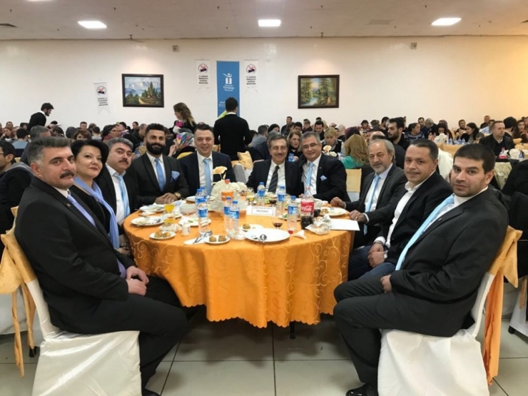 Berberler Ve Kuaförler Odasından Birlik Ve Beraberlik Yemeği