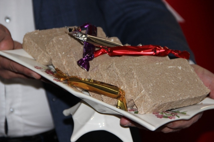 Mesir’in Çayı, Lokumu Derken Helvası Da Yapıldı