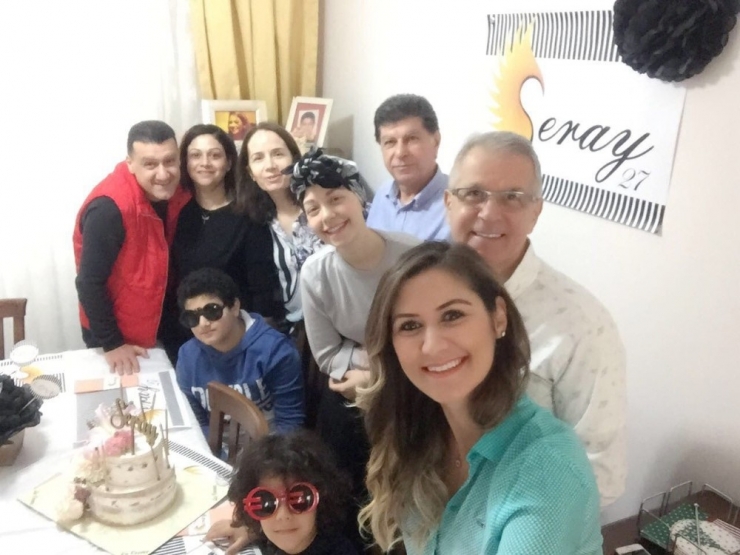 Kanser Tedavisi Gören Genç Kadına Duygulandıran Doğum Günü Hediyesi