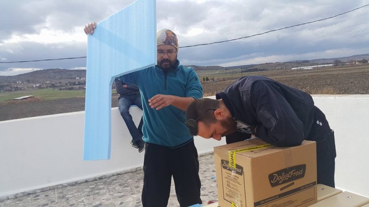 Gönüllülerden Sokak Hayvanlarına 41 Barınma Evi