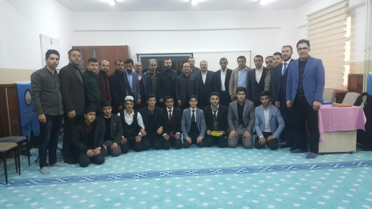 Hakkari’de Hafızlık, Kur’an-ı Kerim Ve Ezanı Güzel Okuma Yarışması Haberi)